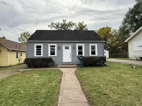 932 Sheridan, Kalamazoo, MI 49001