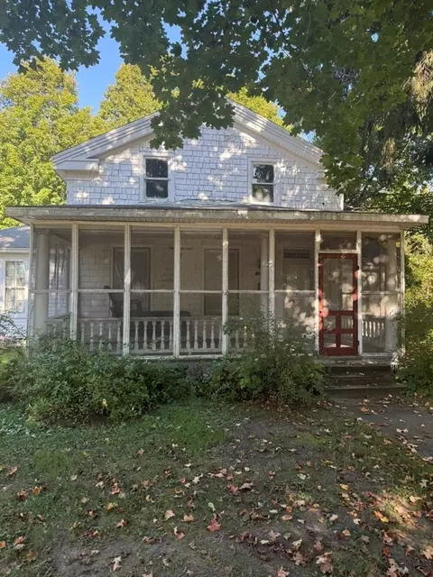 211 West, Jonesville, MI 49250