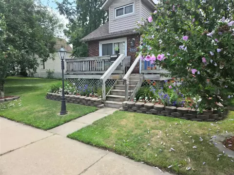 18802 Jefferson, Riverview, MI 48193 photo 2
