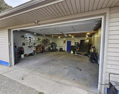 18802 Jefferson, Riverview, MI 48193 photo 22