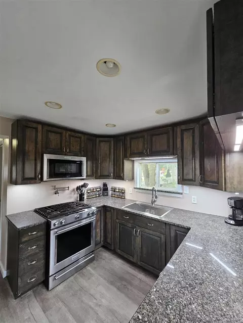 18802 Jefferson, Riverview, MI 48193 photo 7