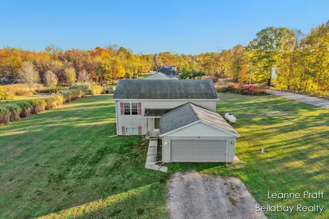 3422 Cecelia, Hastings, MI 49058
