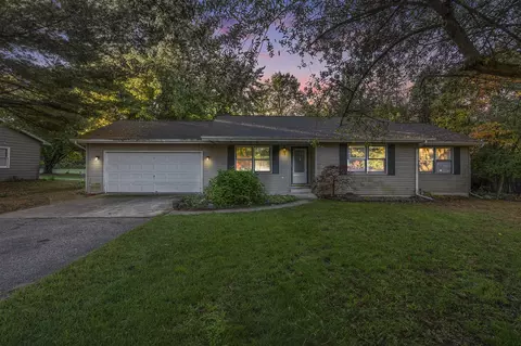 22327 Woodhenge, Mattawan, MI 49071