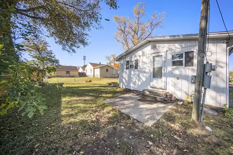 Exterior - 2410 Shirley, Jackson, MI 49202 photo 2 of 4
