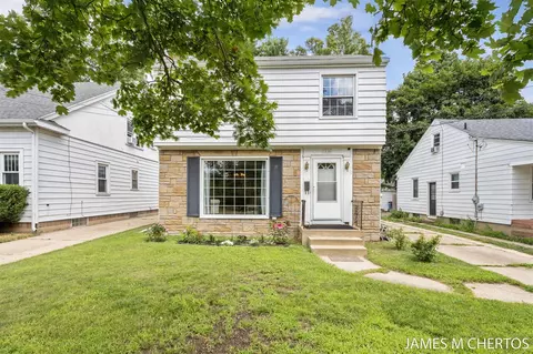2436 Madison, Grand Rapids, MI 49507