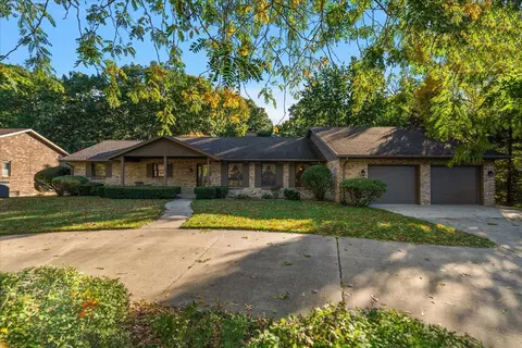 2699 Oakbrook, Saint Joseph, MI 49085