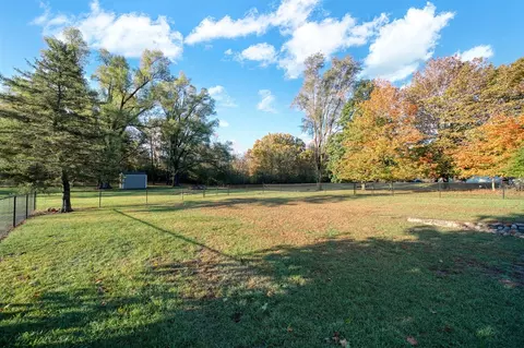 Exterior - 3751 Harshbarger, Jackson, MI 49203 photo 4 of 7