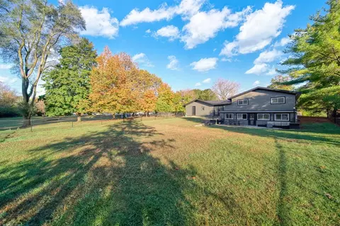 Exterior - 3751 Harshbarger, Jackson, MI 49203 photo 5 of 7