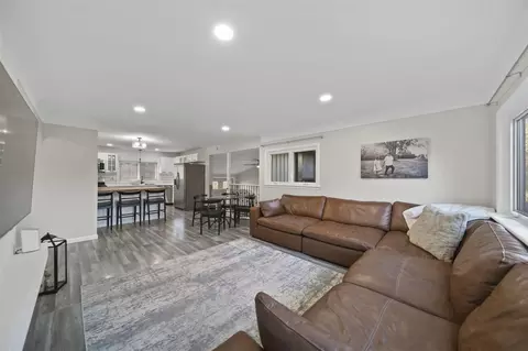 Living - 3751 Harshbarger, Jackson, MI 49203 photo 2 of 2