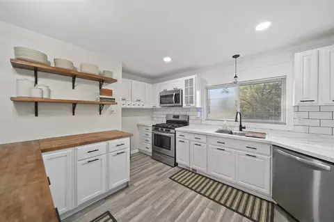 Kitchen - 3751 Harshbarger, Jackson, MI 49203 photo 2 of 3