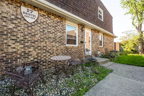 2530 Bristol, Saint Joseph, MI 49085