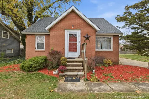 23 E 35th, Holland, MI 49423
