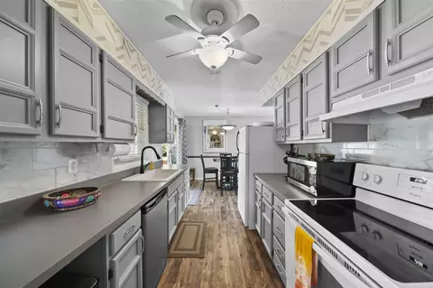 Kitchen - 536 Hickory, Coldwater, MI 49036 photo 2 of 2