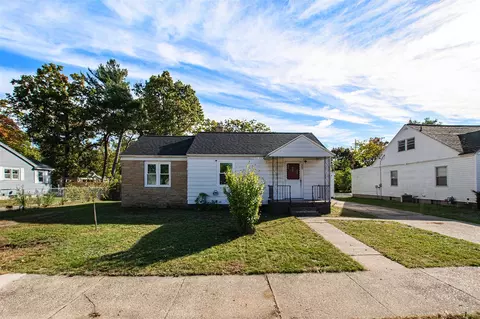 960 Carlton, Muskegon, MI 49442