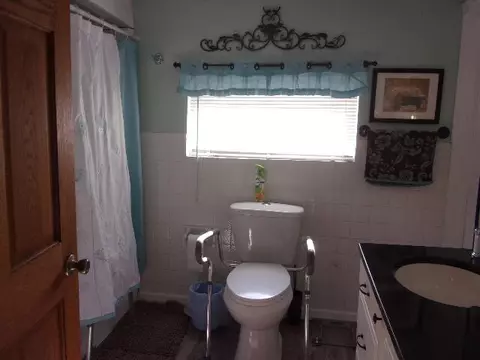 Bath - 7337 Union, Adrian, MI 49221 photo 2 of 3