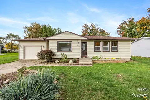 3824 Grant, Hudsonville, MI 49426