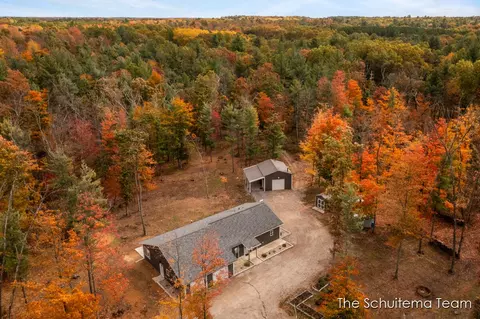 8232 Holton, Holton, MI 49425