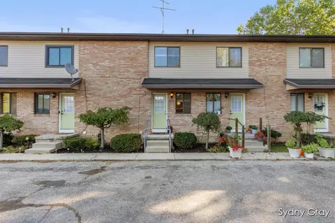 2876 32nd #6, Grand Rapids, MI 49512