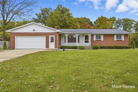 3547 Lake, Grand Rapids, MI 49546