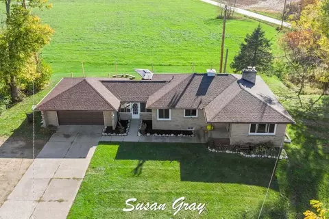 5996 Leonard, Coopersville, MI 49404