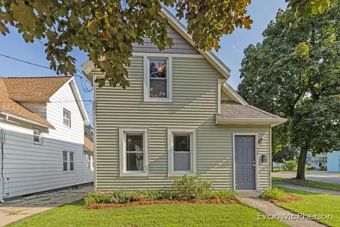 935 Watson, Grand Rapids, MI 49503