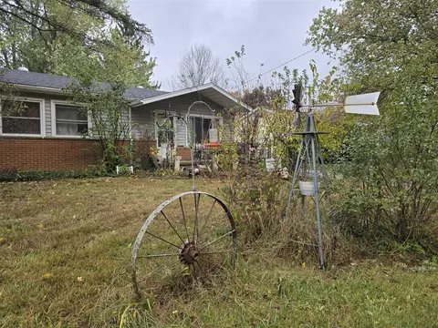 166 W Lowry, Brooklyn, MI 49230