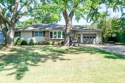 631 Marvin, Saint Joseph, MI 49085
