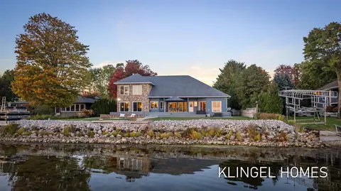 3315 Memorial, Muskegon, MI 49445