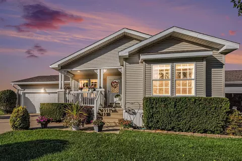 307 Golden Eagle, Grand Rapids, MI 49508