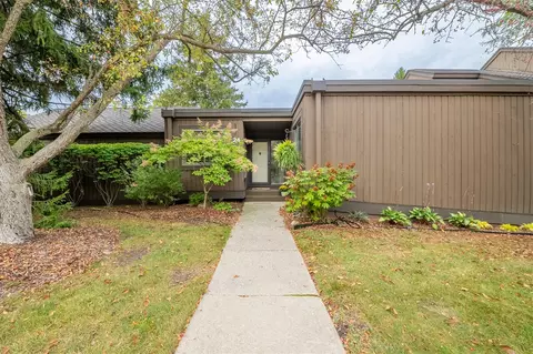 24 Southwick, Ann Arbor, MI 48105