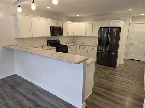 Kitchen - 1153 Spruce Pointe Dr, Whitehall, MI 49461 photo 1 of 3