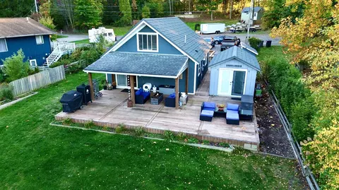 2247 Blue Goose Ave, Fennville, MI 49408