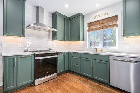 Kitchen - 114 Sycamore, Three Oaks, MI 49128 photo 3 of 4