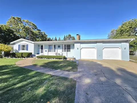 109 W Ann, Spring Lake, MI 49456