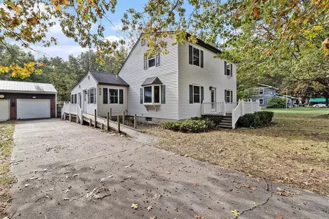 559 E Sands, Pentwater, MI 49449