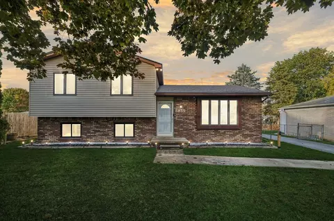 8039 Cortez, Brighton, MI 48114