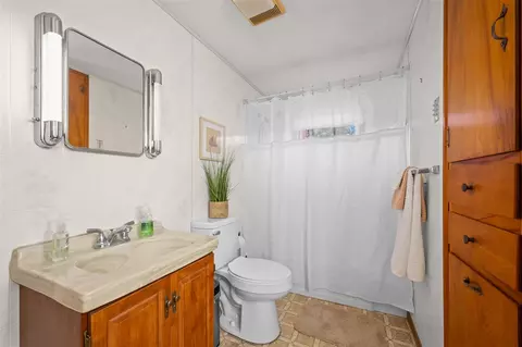 Bath - 210 Beeson, Niles, MI 49120 photo 2 of 3