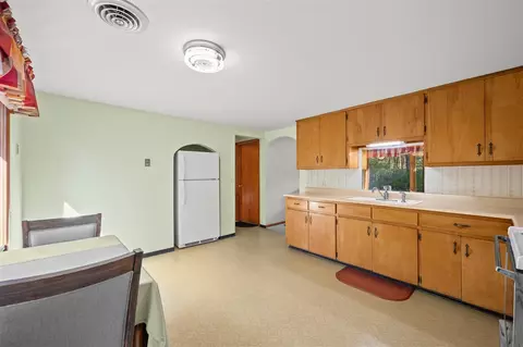 Kitchen - 210 Beeson, Niles, MI 49120 photo 1 of 5
