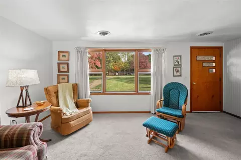 Living - 210 Beeson, Niles, MI 49120 photo 2 of 5