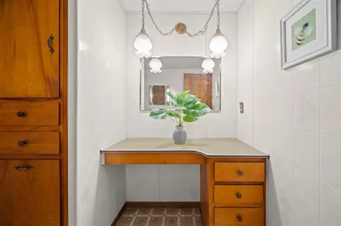 Bath - 210 Beeson, Niles, MI 49120 photo 1 of 3