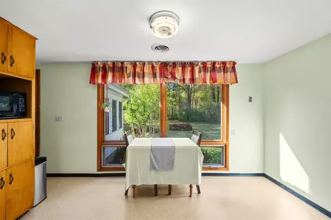 Dining - 210 Beeson, Niles, MI 49120 photo 1 of 1