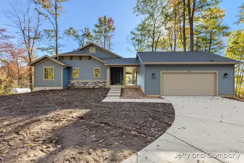 3728 Schermerhorn Lake Dr, Allegan, MI 49010