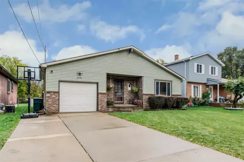 5751 Joshua, Lansing, MI 48911
