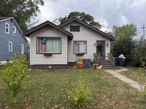 1689 Wood, Muskegon, MI 49442