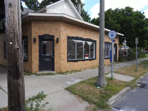 827 W Fulton, Grand Rapids, MI 49504