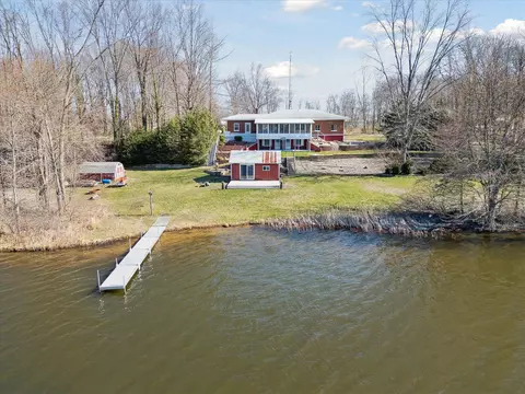 140 32nd, Allegan, MI 49010