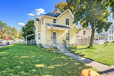 203 S Jefferson, Lowell, MI 49331