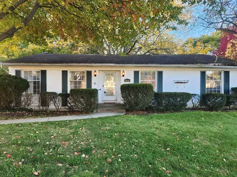 1836 Eastbrook, Grand Rapids, MI 49508