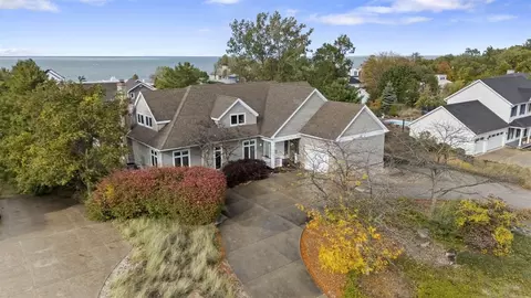 51111 Main, New Buffalo, MI 49117