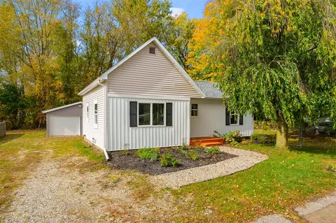 1110 N Ctr, Bangor, MI 49013